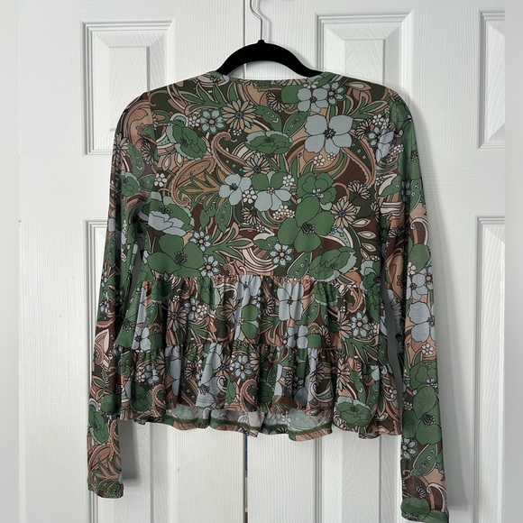 Love, Fire Top Printed Floral Pattern Mesh Long Sleeves Layered Size Small - Picture 8 of 15